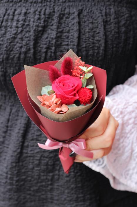 【大阪市内配達エリア限定商品】プロポーズに♡108本の赤バラの花束・Black
