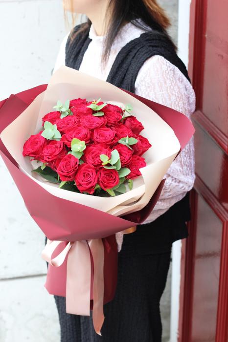 プロポーズ・記念日におすすめ  21本の赤バラの花束