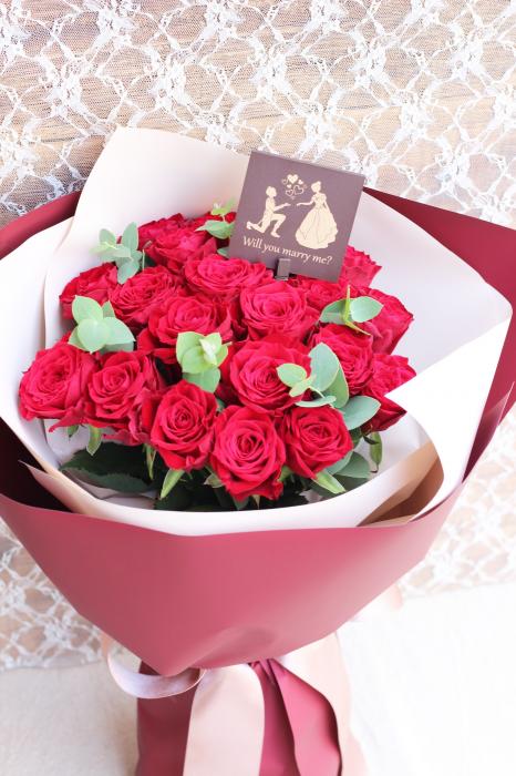 21本の赤バラの花束【片面プロポーズプレート付】