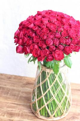 【大阪市内配達エリア限定】プロポーズに♡記念に残せるプレート付・108本の赤バラの花束+花瓶セット