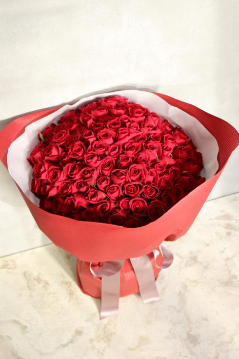 【大阪市内配達エリア限定商品】プロポーズに♡記念に残せるプレート付・108本の赤バラの花束