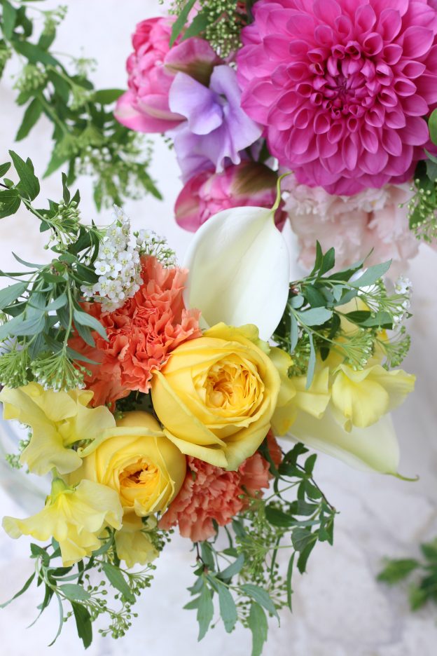 送別に人気 コロンとまるいバラ カタリナ を使ったブーケ 大阪の花屋は堂島花壇