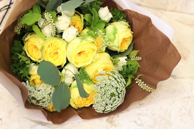 幸せの黄色いバラの花束 お誕生日 記念日 におすすめ 大阪の花屋は堂島花壇